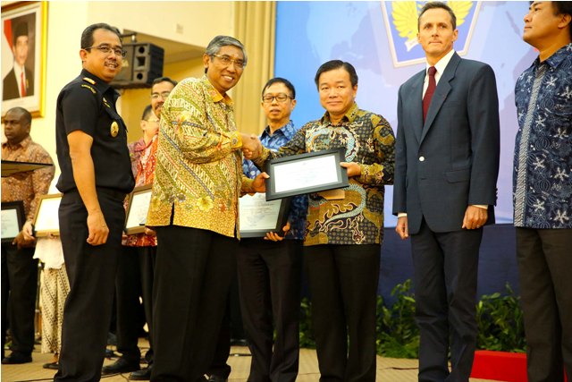 4 Perusahaan APRIL Raih Sertifikasi AEO dari Bea Cukai